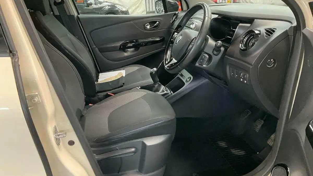 2015-renault-captur-15dci-dynamique-s-90bhp-energyss-big-5
