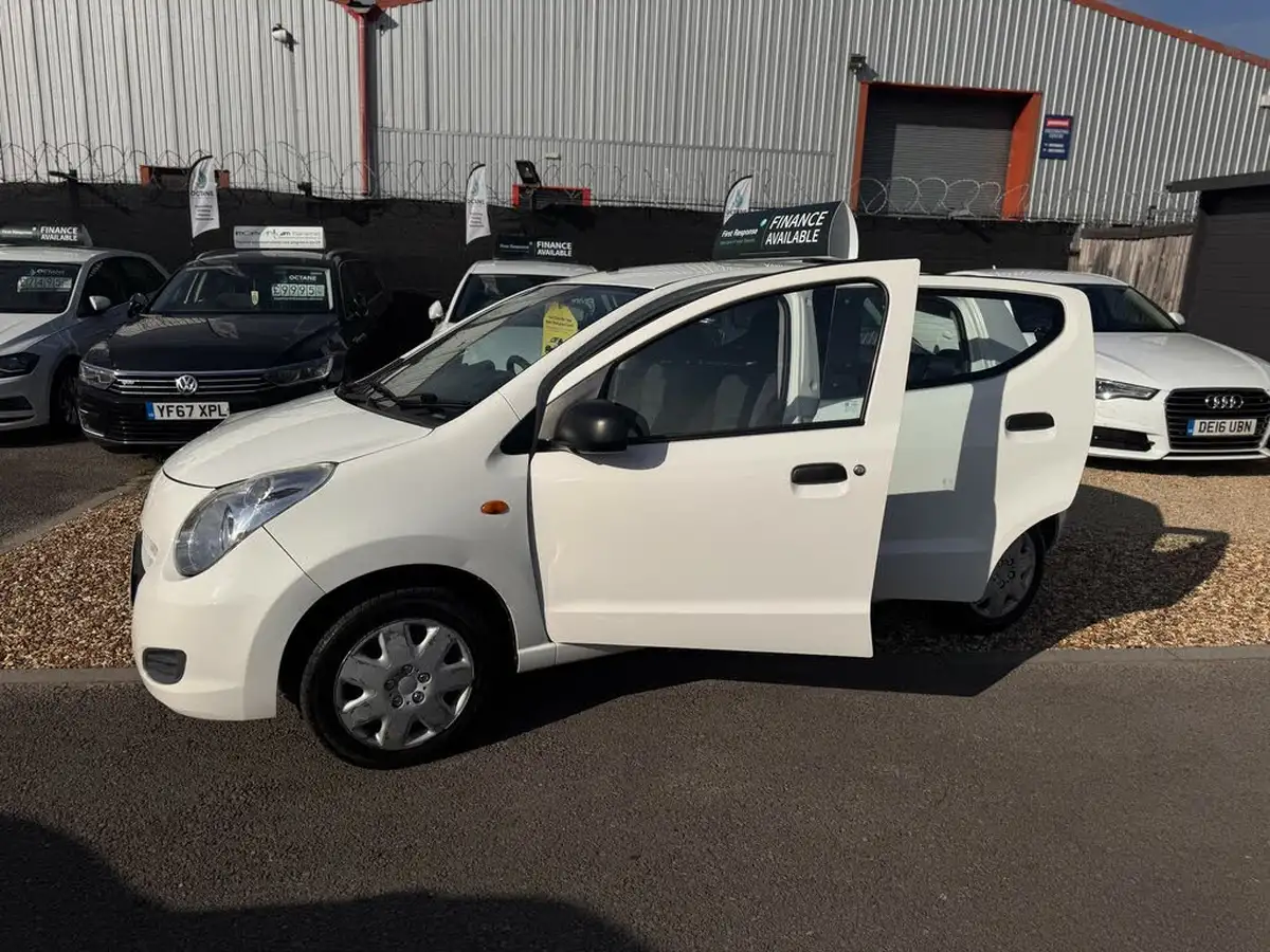 2014-suzuki-alto-10-sz-big-35