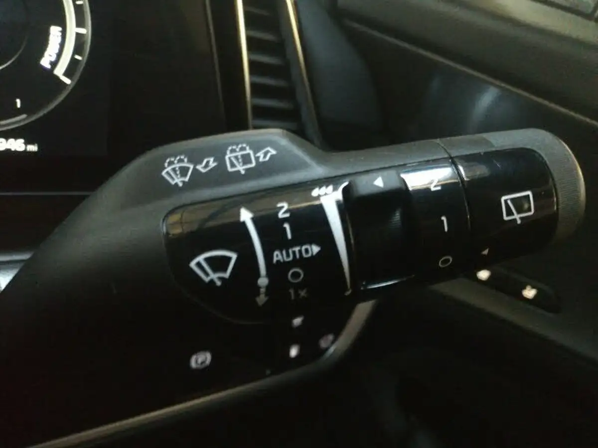 2022-kia-sportage-16-t-gdi-gt-line-s-261bhp-awd-phev-1598cc-auto-big-17