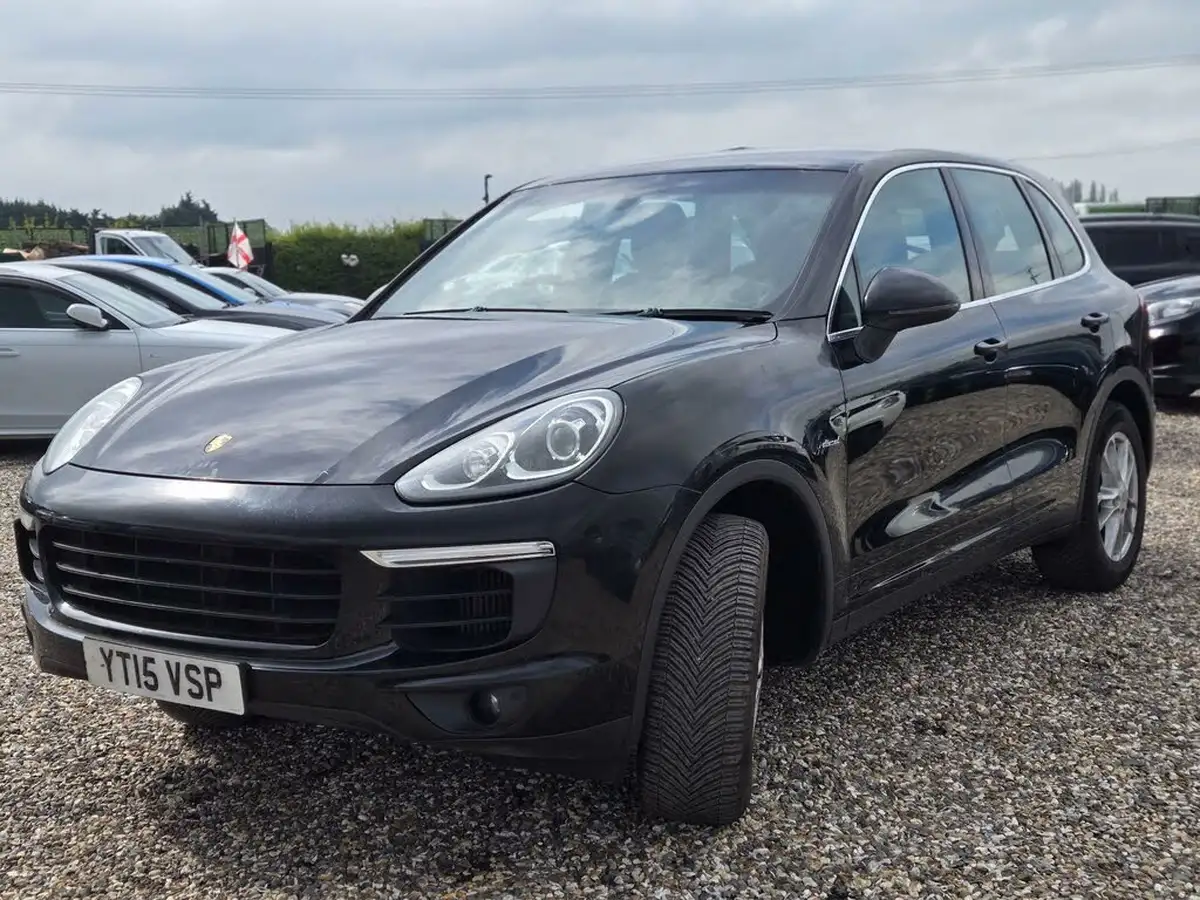 2015-porsche-cayenne-30td-big-12
