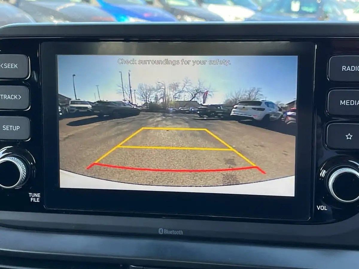 2022-hyundai-i20-10-t-gdi-se-connect-eclutch-imt-big-28