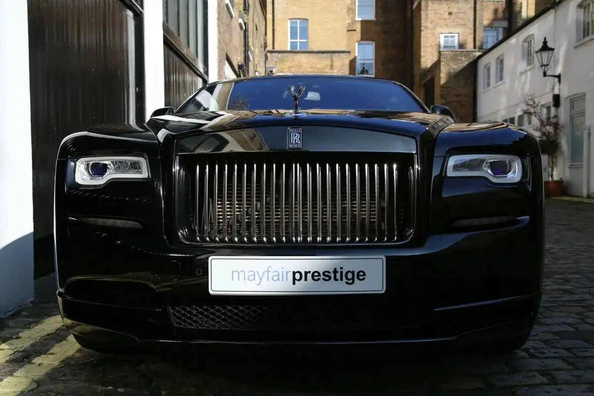 2017-rolls-royce-wraith-66-no-trim-big-7