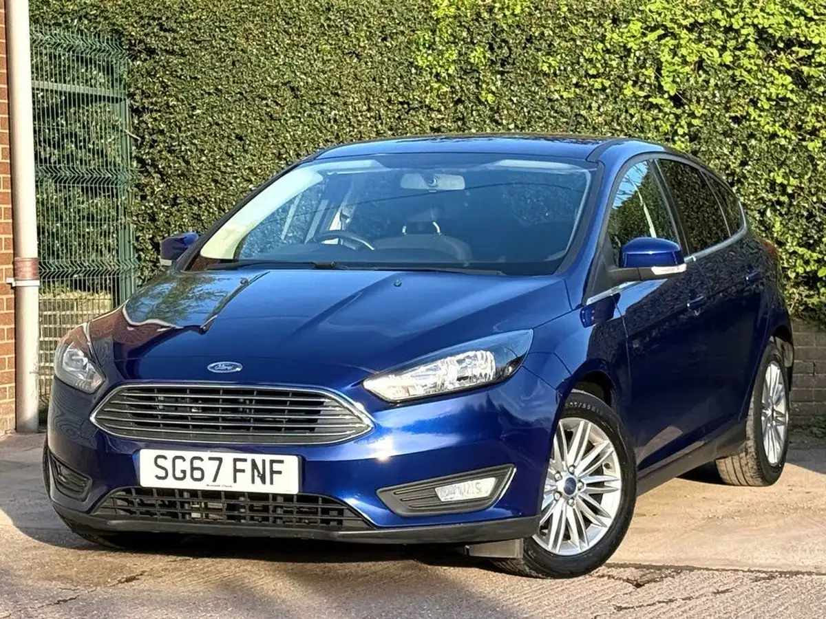 2017-ford-focus-15tdci-zetec-95ps-hatchback-big-2