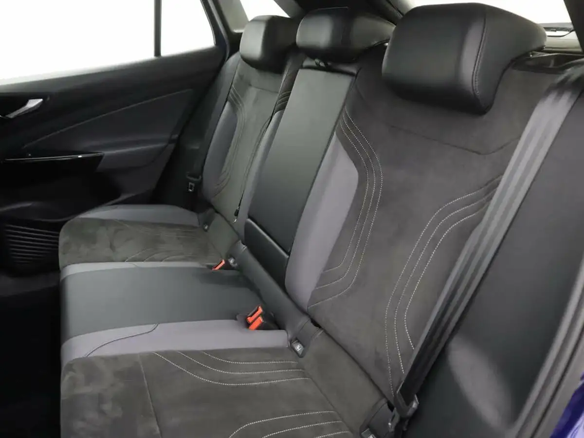 2022-volkswagen-id4-e-life-148ps-52kwh-pure-performance-big-9