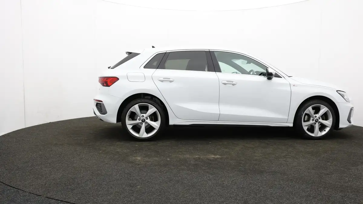 2021-audi-a3-14-40-tfsi-e-s-line-big-30
