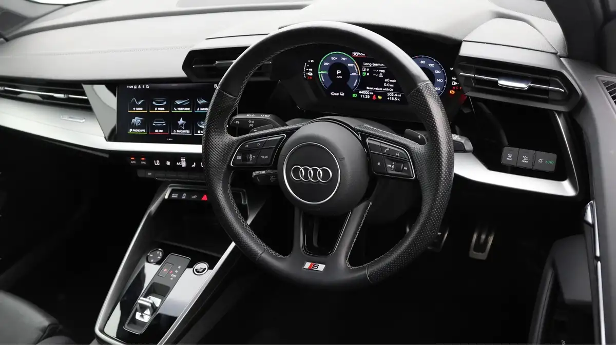 2021-audi-a3-14-40-tfsi-e-s-line-big-8