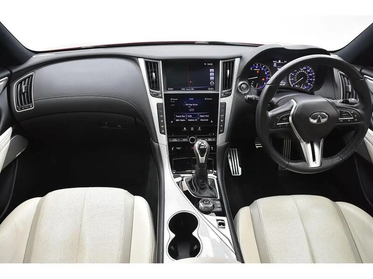 2018-infiniti-q60-20t-sport-tech-big-36