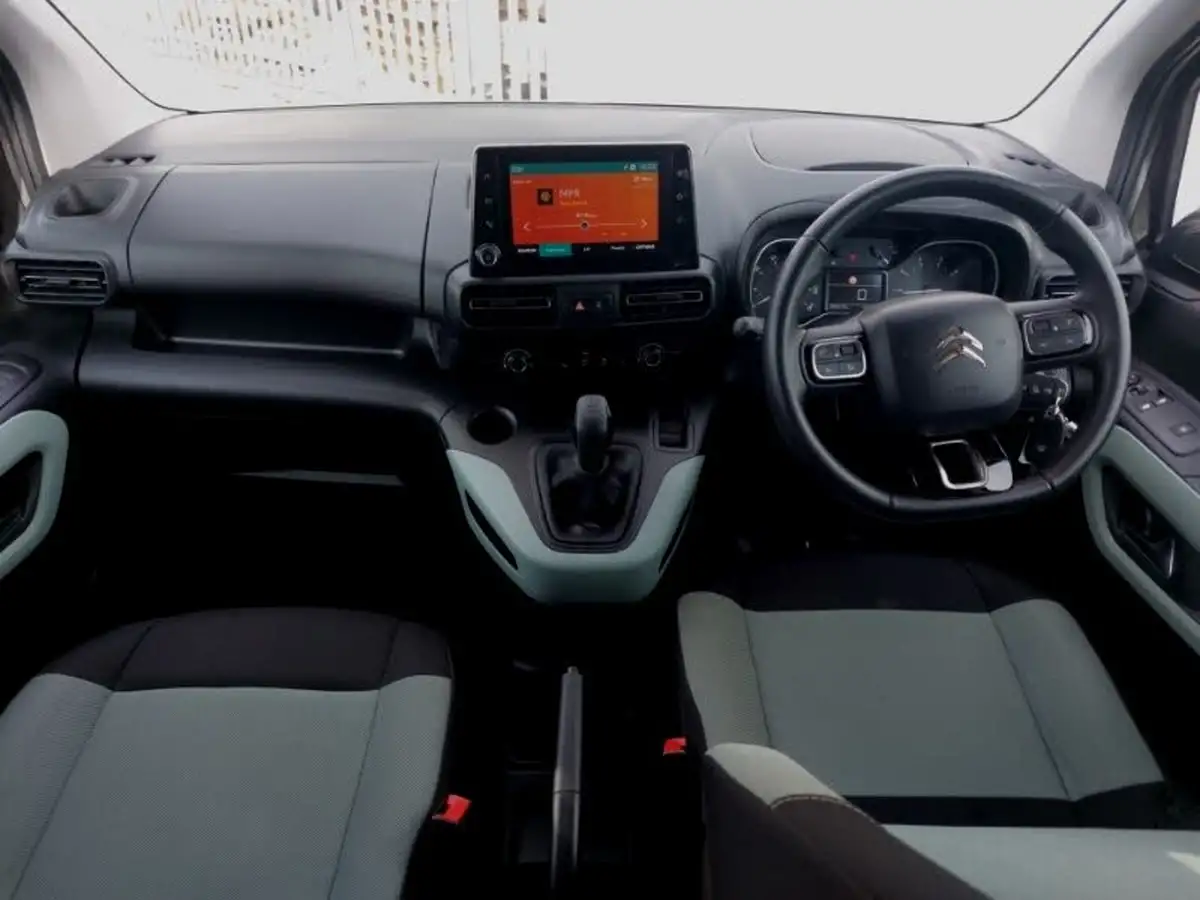 2021-citroen-berlingo-15bluehdi-feel-m-size-100ps-big-2