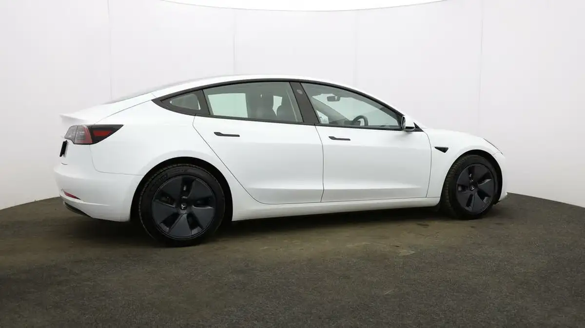 2021-tesla-model-3-e-standard-plus-big-48