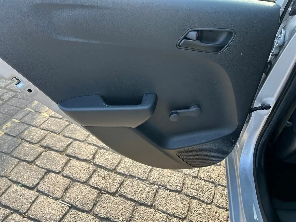 2022-kia-picanto-10-1-big-34