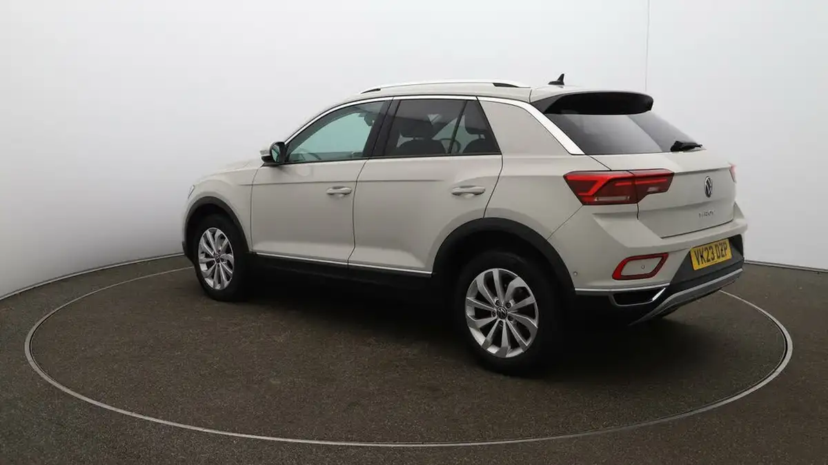 2023-volkswagen-t-roc-15-tsi-style-hatchback-5d-big-55