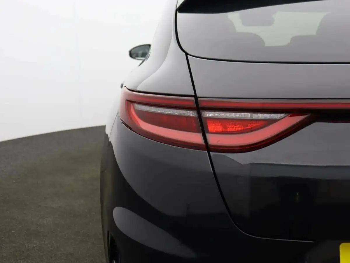 2023-kia-pro-ceed-15-t-gdi-gt-line-s-158bhp-big-43