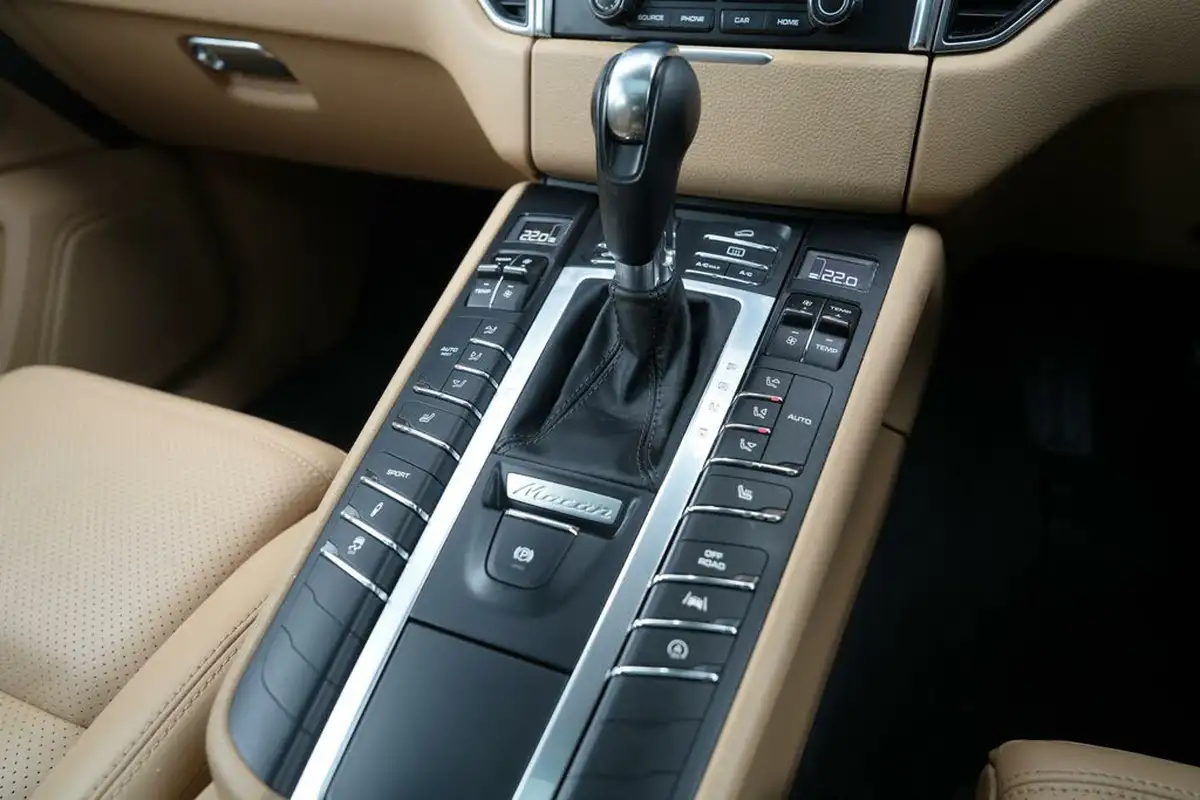 2016-porsche-macan-30td-s-big-21