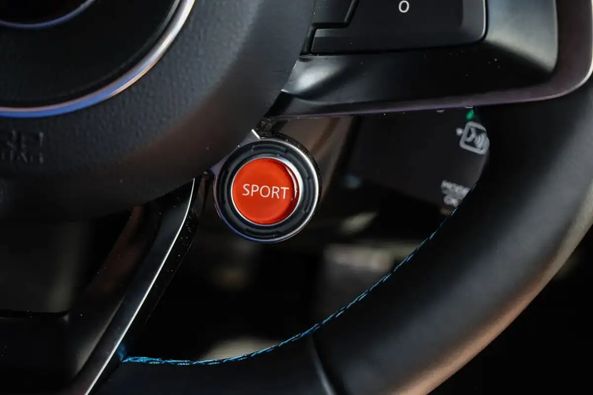 2024-alpine-a110-18-t-no-trim-big-32