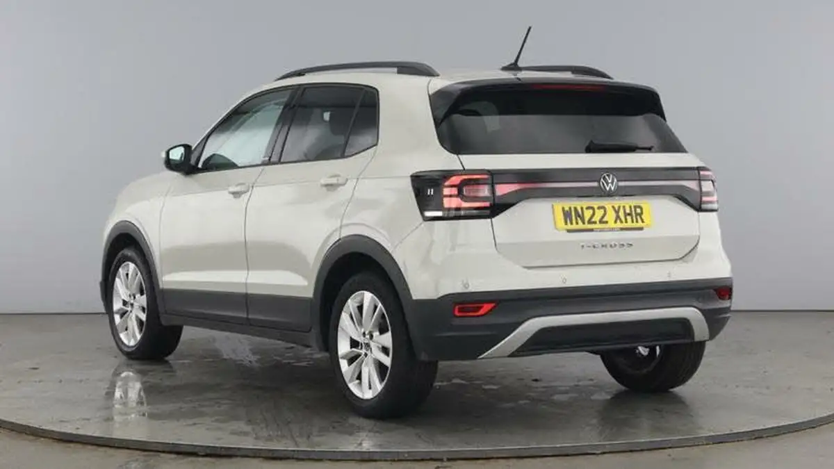 2022-volkswagen-t-cross-10-tsi-active-95ps-big-2