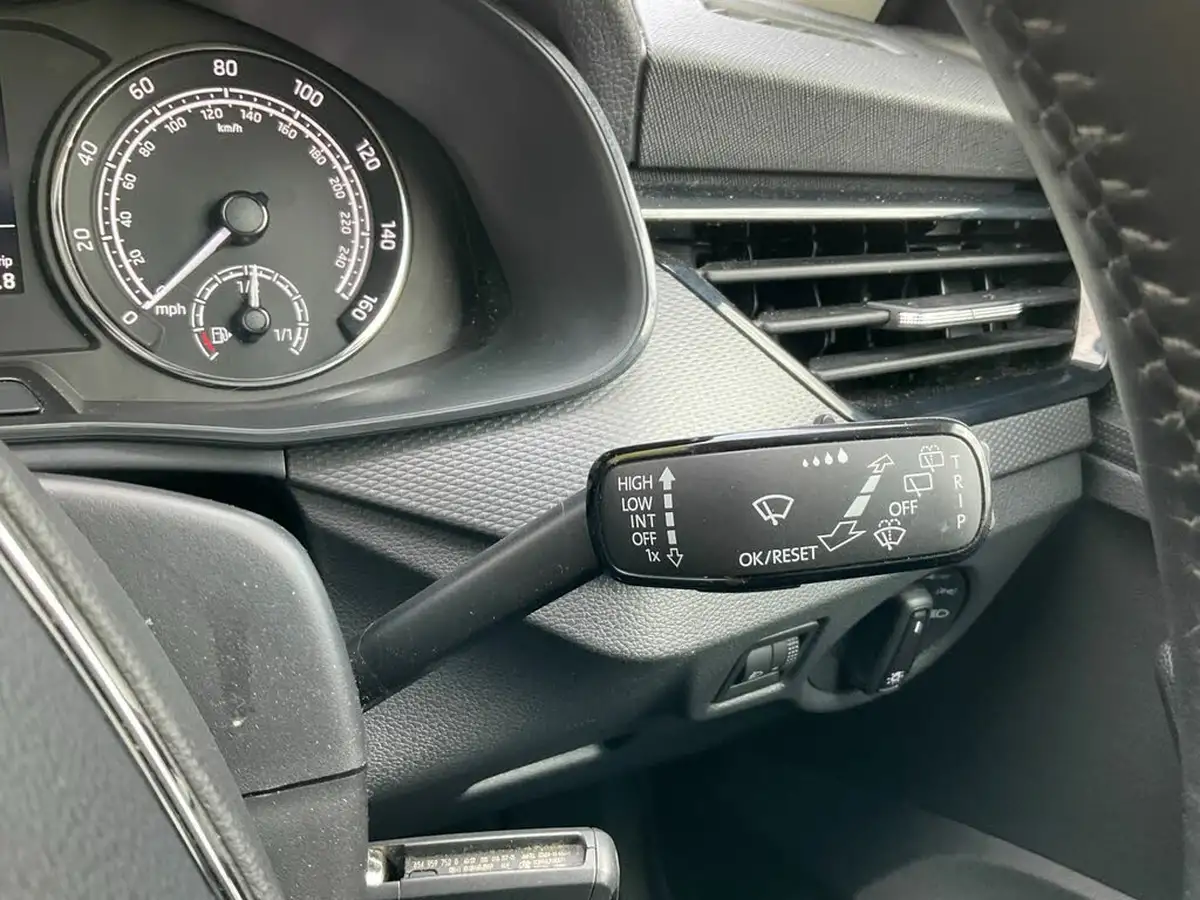 2023-skoda-scala-10-tsi-s-big-19