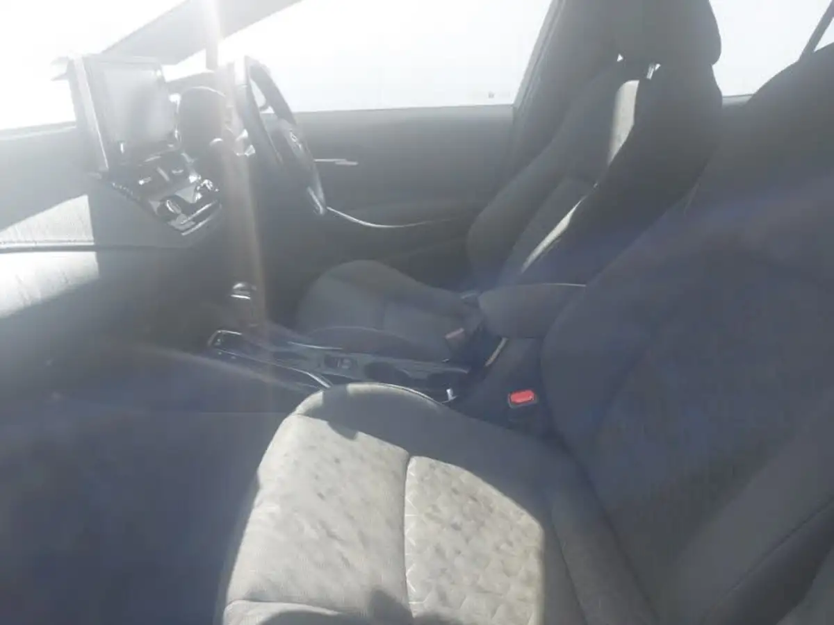 2022-toyota-corolla-20-vvt-i-icon-193bhp-hatchback-big-4