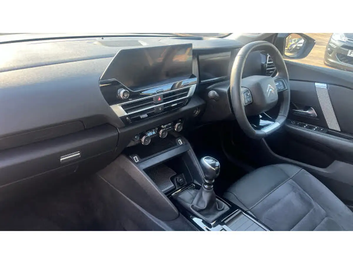 2023-citroen-c4-12-puretech-max-big-8