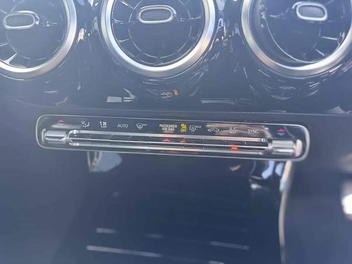 2019-mercedes-benz-a-class-13-a200-amg-line-executive-hatchback-5d-7g-dct-big-26