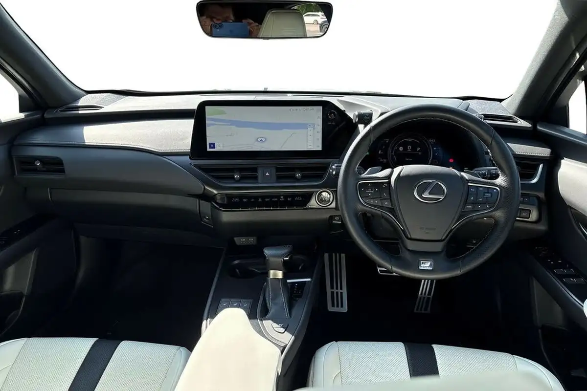 2021-lexus-ux-250h-20-f-sport-takumi-pack-big-11