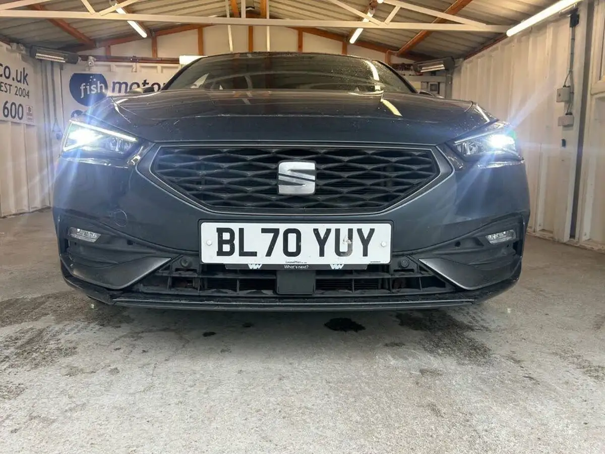 2020-seat-leon-14-e-hybrid-fr-hatchback-big-15