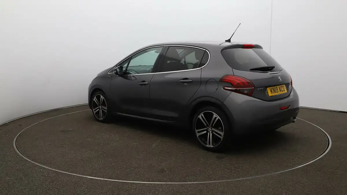2019-peugeot-208-12-puretech-gt-line-110bhp-big-55