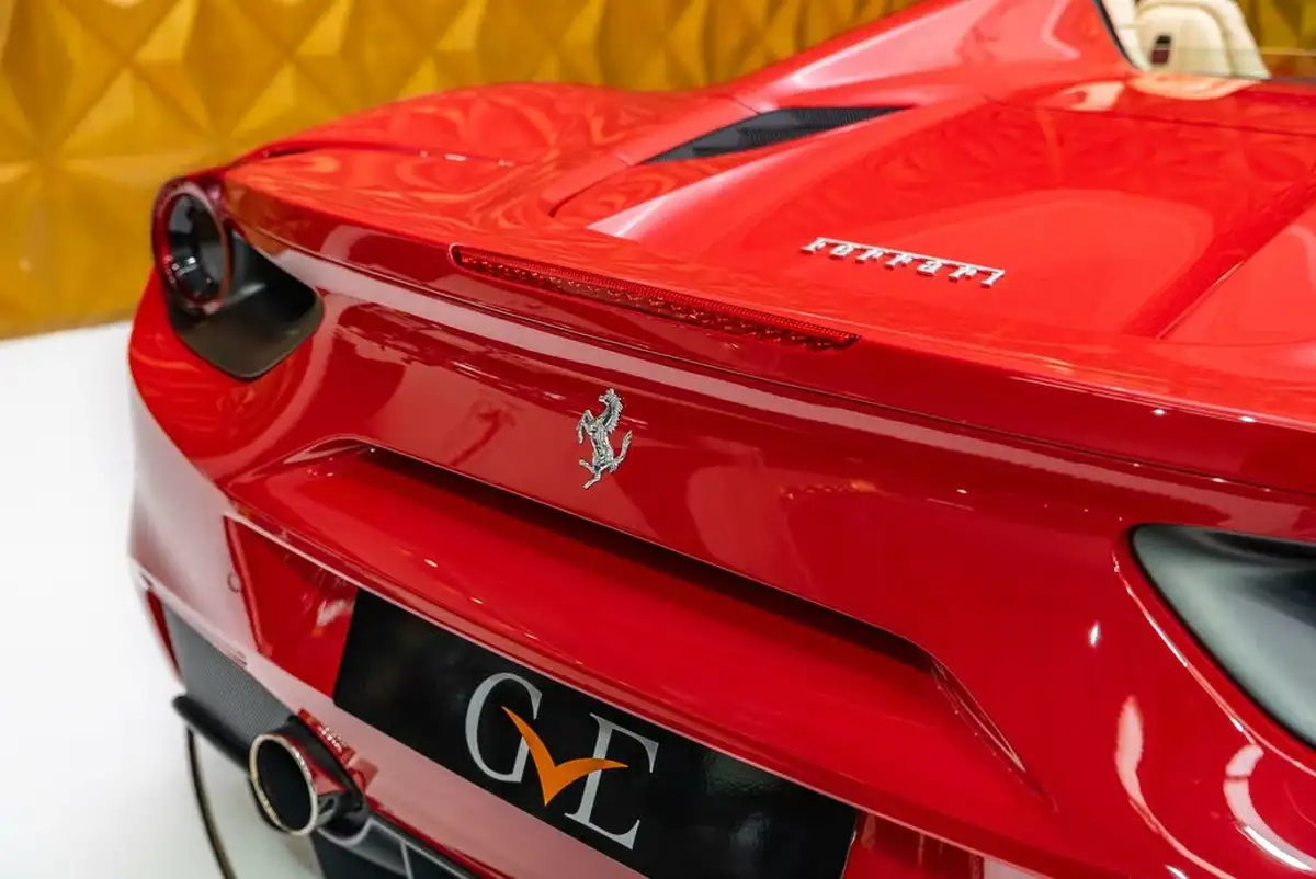 2017-ferrari-488-39-488-spider-big-35
