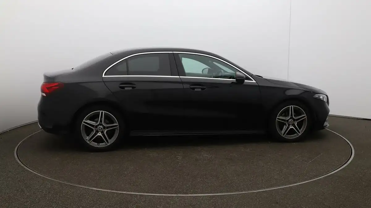 2020-mercedes-benz-a-class-15d-a180d-amg-line-saloon-4d-7g-dct-big-8