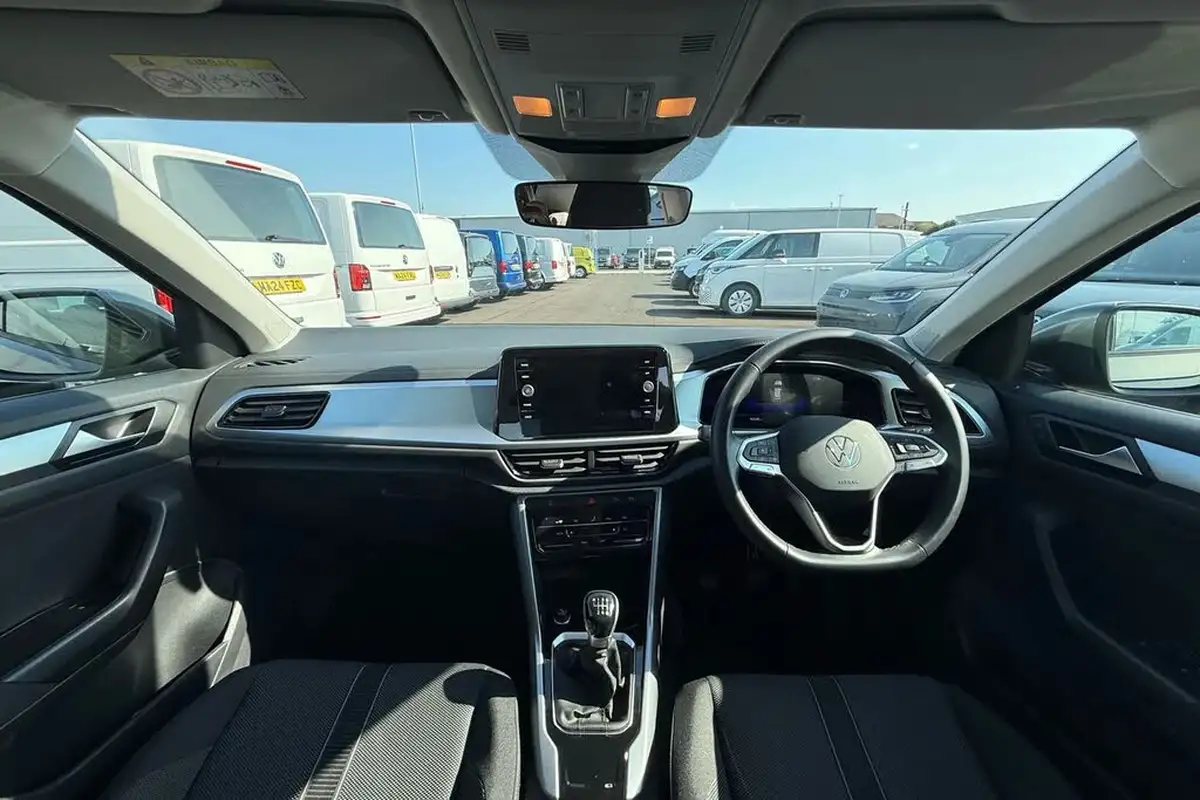 2022-volkswagen-t-roc-10-tsi-life-big-36