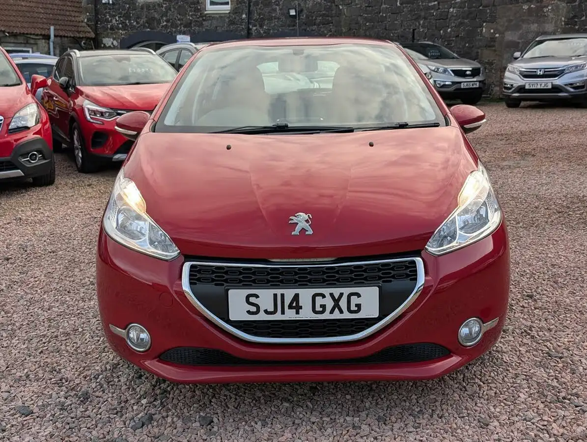 2014-peugeot-208-16td-active-5d-big-2
