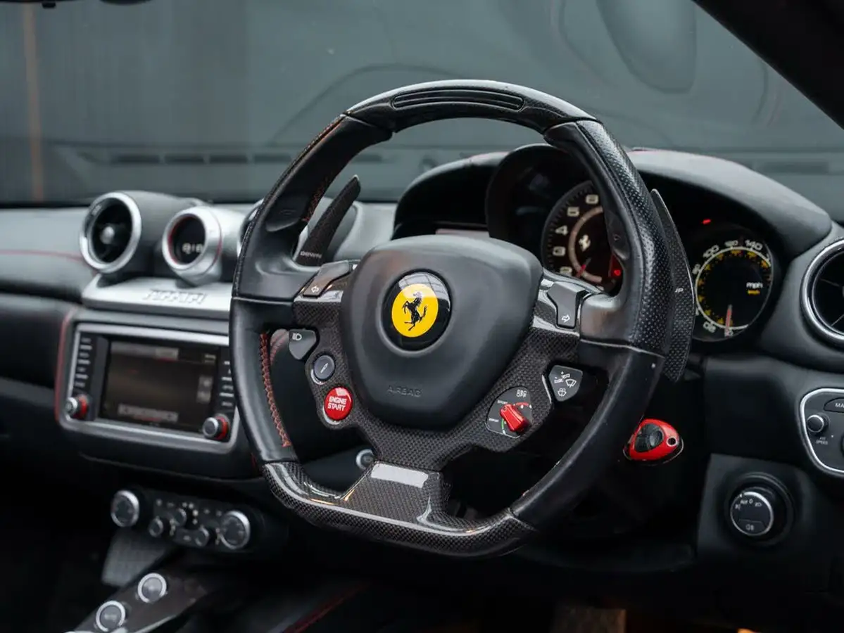 2015-ferrari-california-39-t-big-3