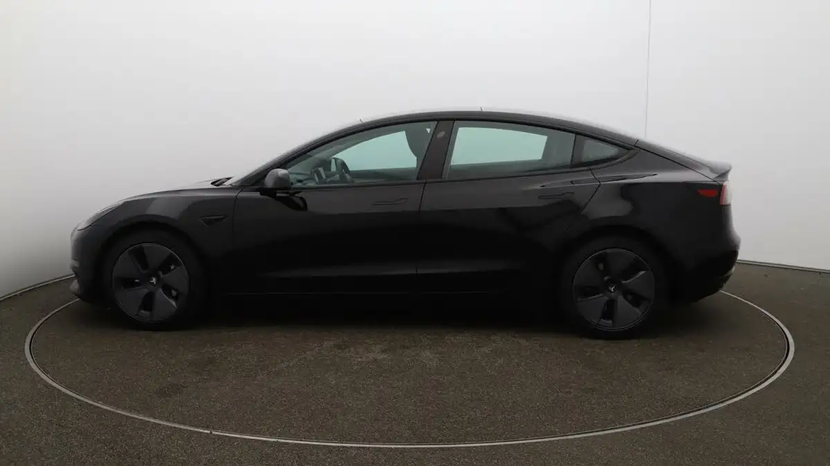 2022-tesla-model-3-e-long-range-big-55