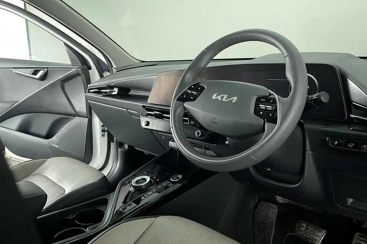 2022-kia-niro-ev-e-4-big-8