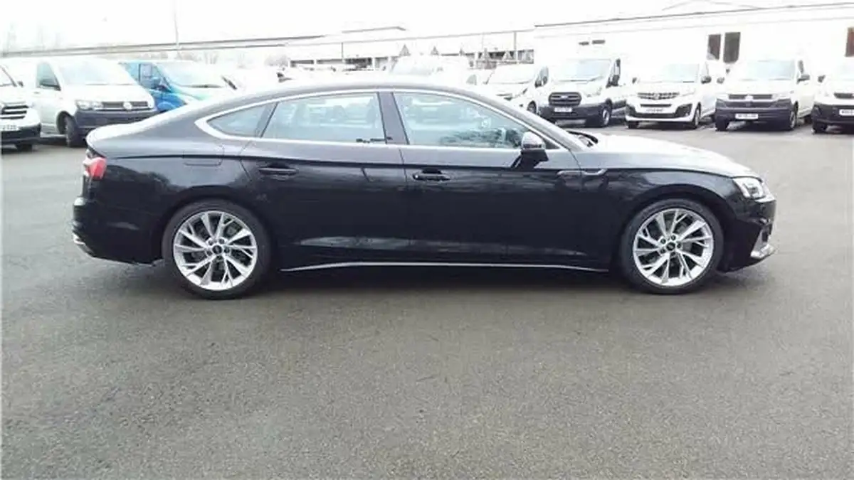 2022-audi-a5-20-35-tfsi-sportback-5d-big-3