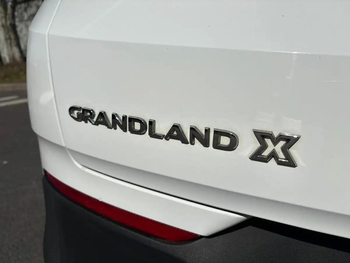 2021-vauxhall-grandland-x-12-griffin-big-21