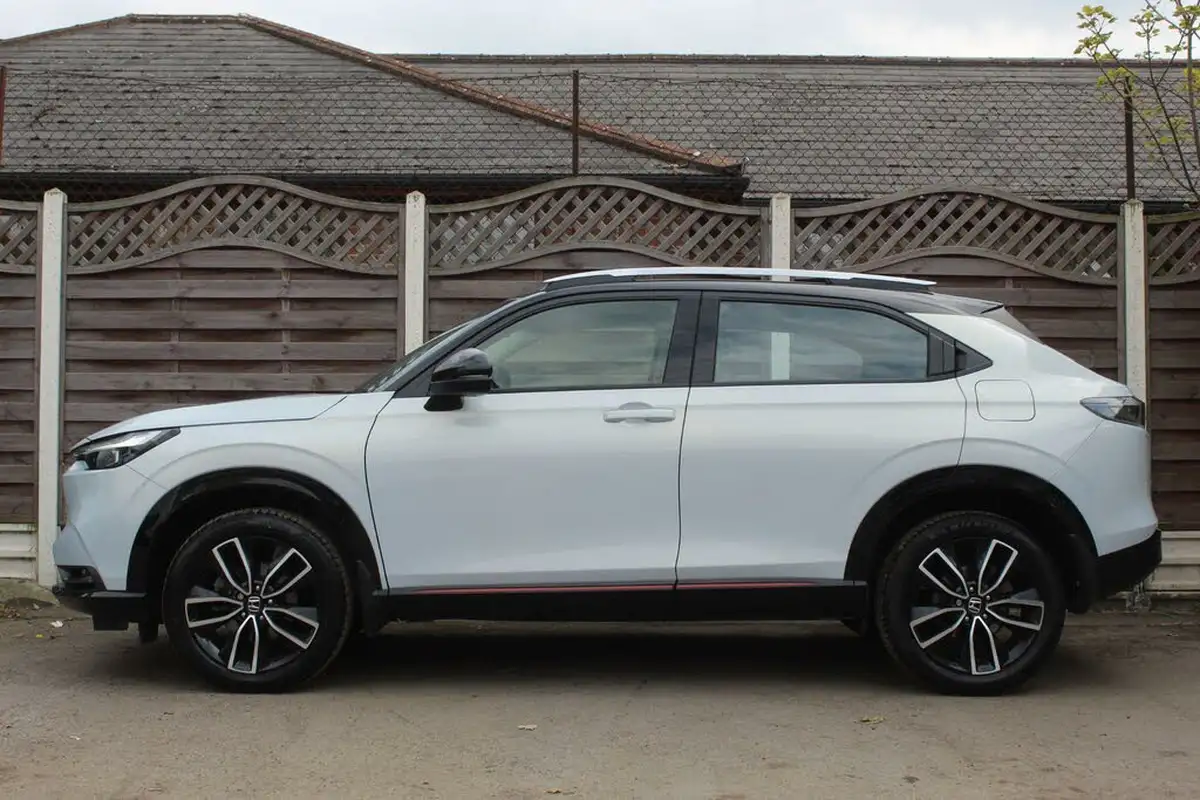 2022-honda-hr-v-15-i-mmd-advance-style-big-6