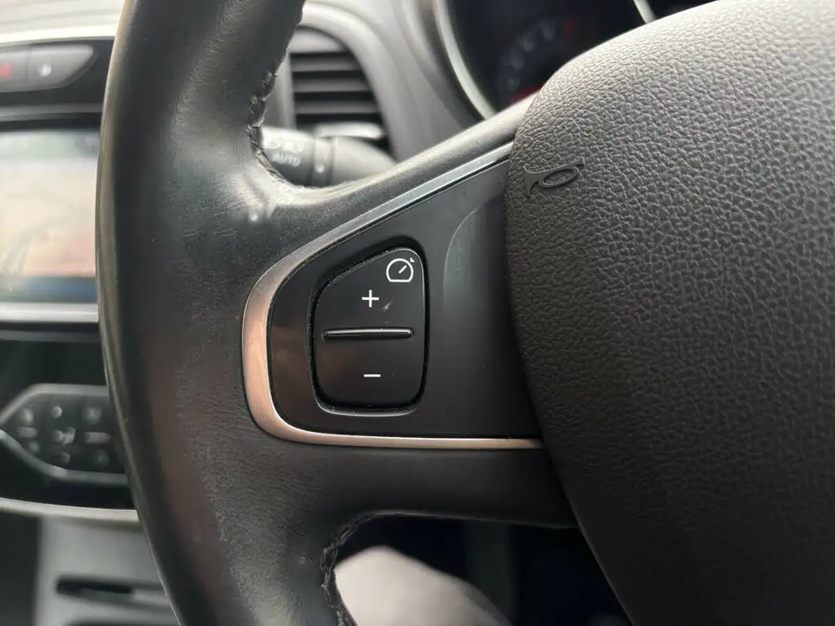 2019-renault-captur-13-tce-gt-line-150bhp-edc-auto-big-18