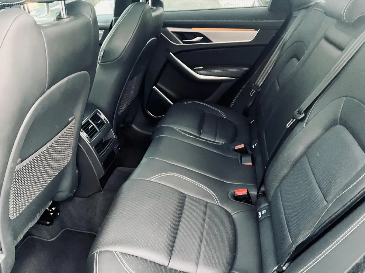 2022-jaguar-f-pace-20-d200-r-dynamic-s-big-21