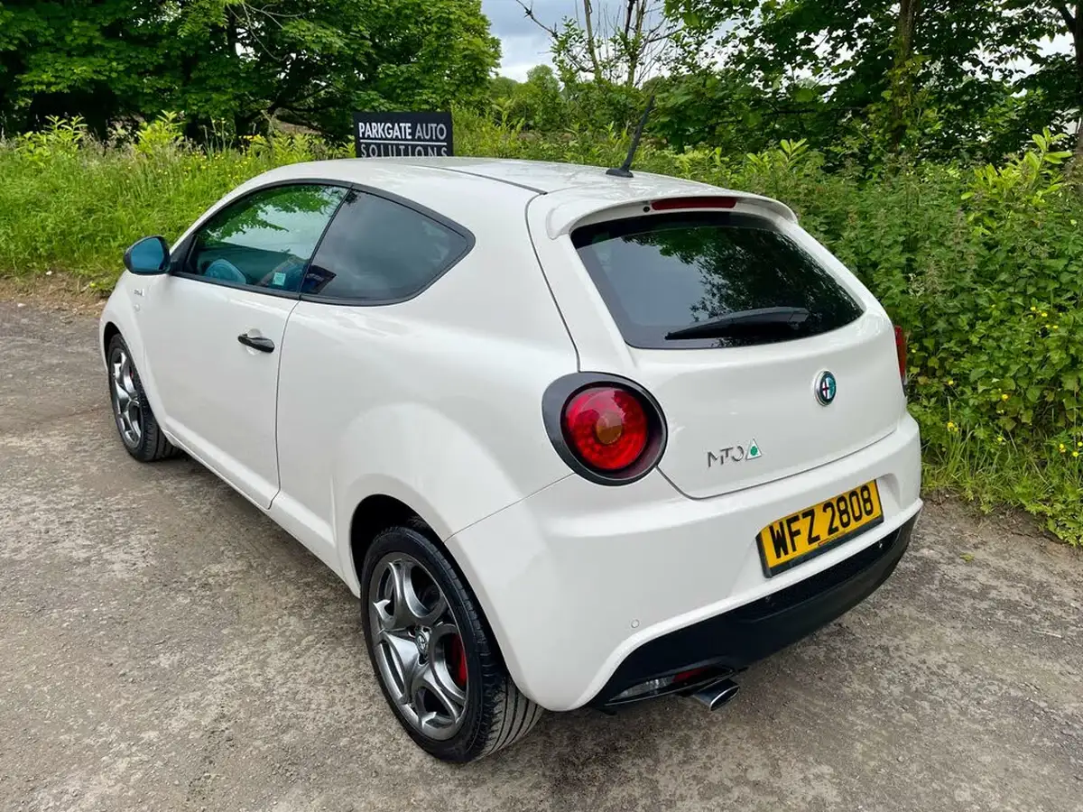 2015-alfa-romeo-mito-09-qv-line-big-7