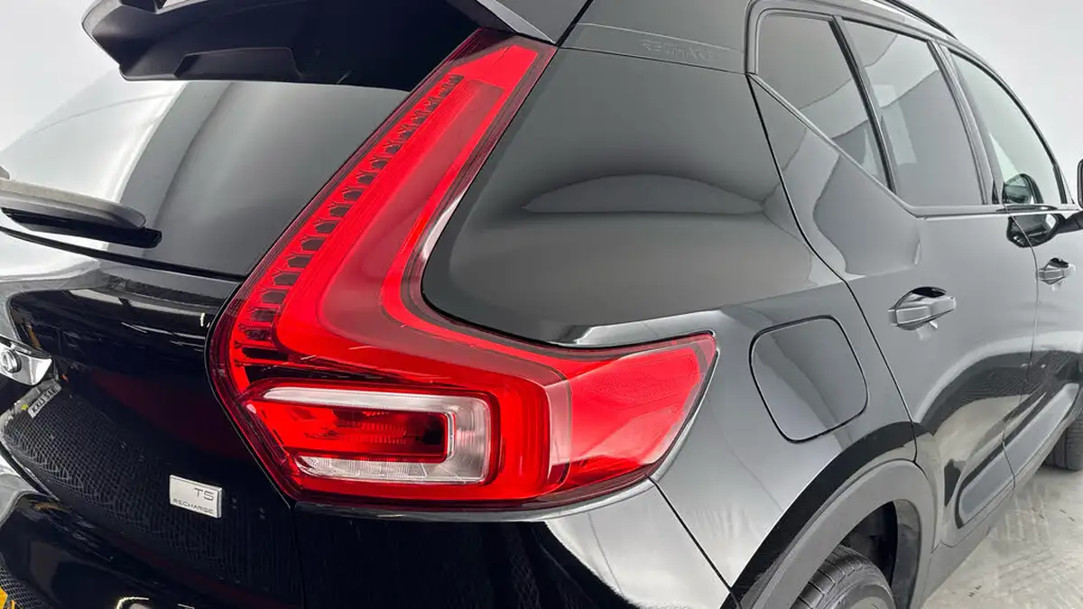 2021-volvo-xc40-15-t5-r-design-262bhp-big-22