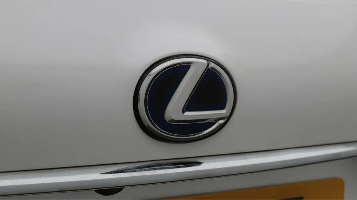 2017-lexus-nx-300h-25-sport-big-20