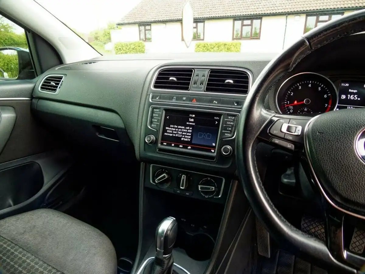 2015-volkswagen-polo-12-tsi-se-5d-dsg-big-34