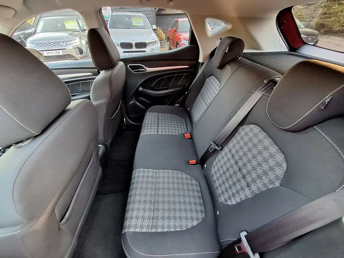 2019-mg-zs-suv-10t-gdi-excite-111ps-big-9