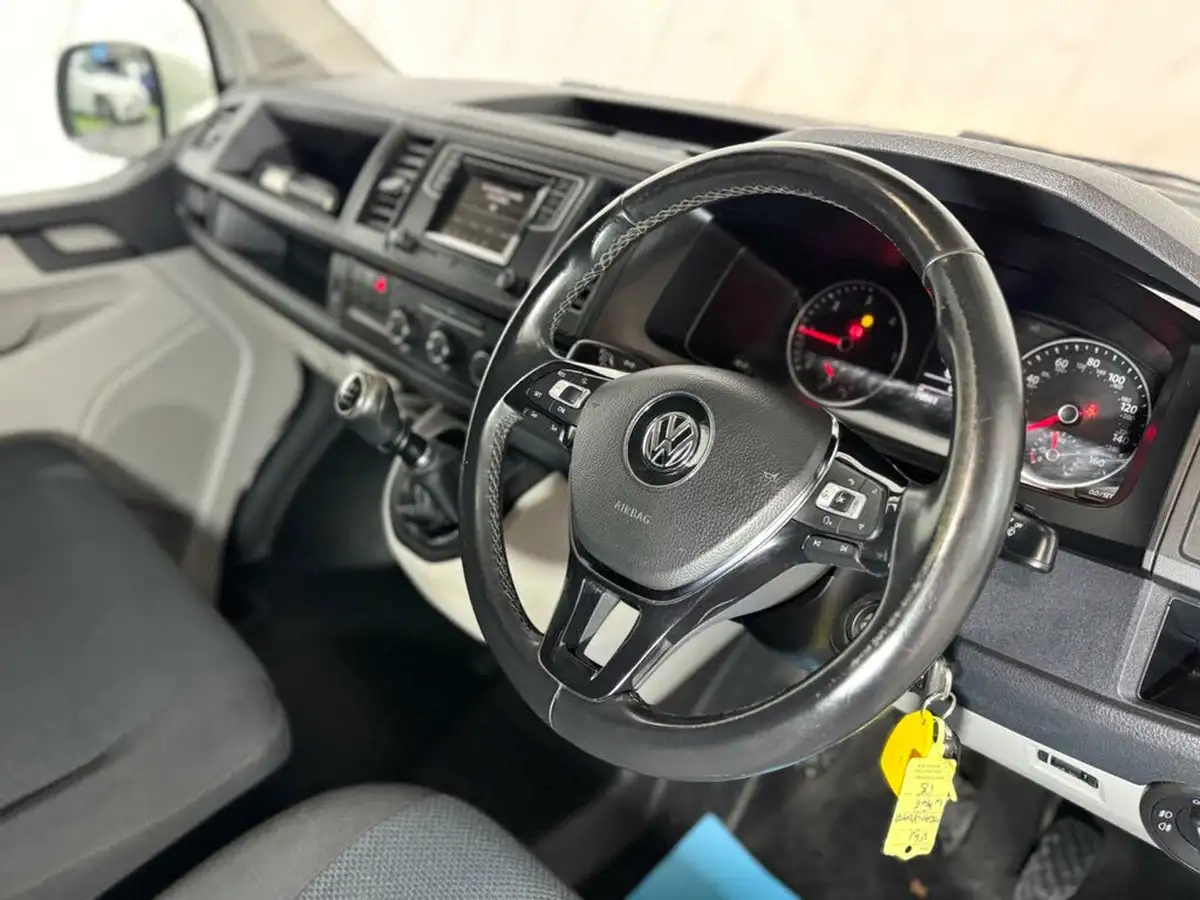 2018-volkswagen-transporter-20tdi-t28-highline-bmt-swb-150pseu6-big-9
