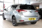 2018-toyota-auris-18-vvt-i-hsd-design-hatchback-small-5