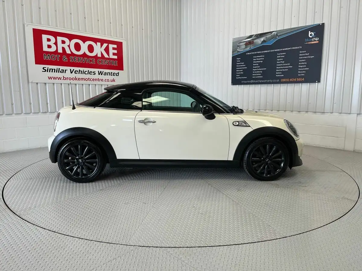 2012-mini-cooper-16-cooper-s-184bhp-coupe-3d-big-6