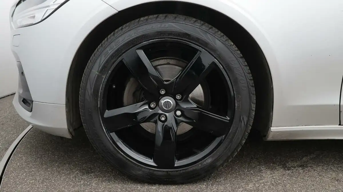 2019-volvo-v90-20td-d4-r-design-big-17