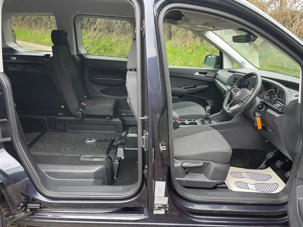 2024-volkswagen-caddy-20tdi-life-102ps-big-12