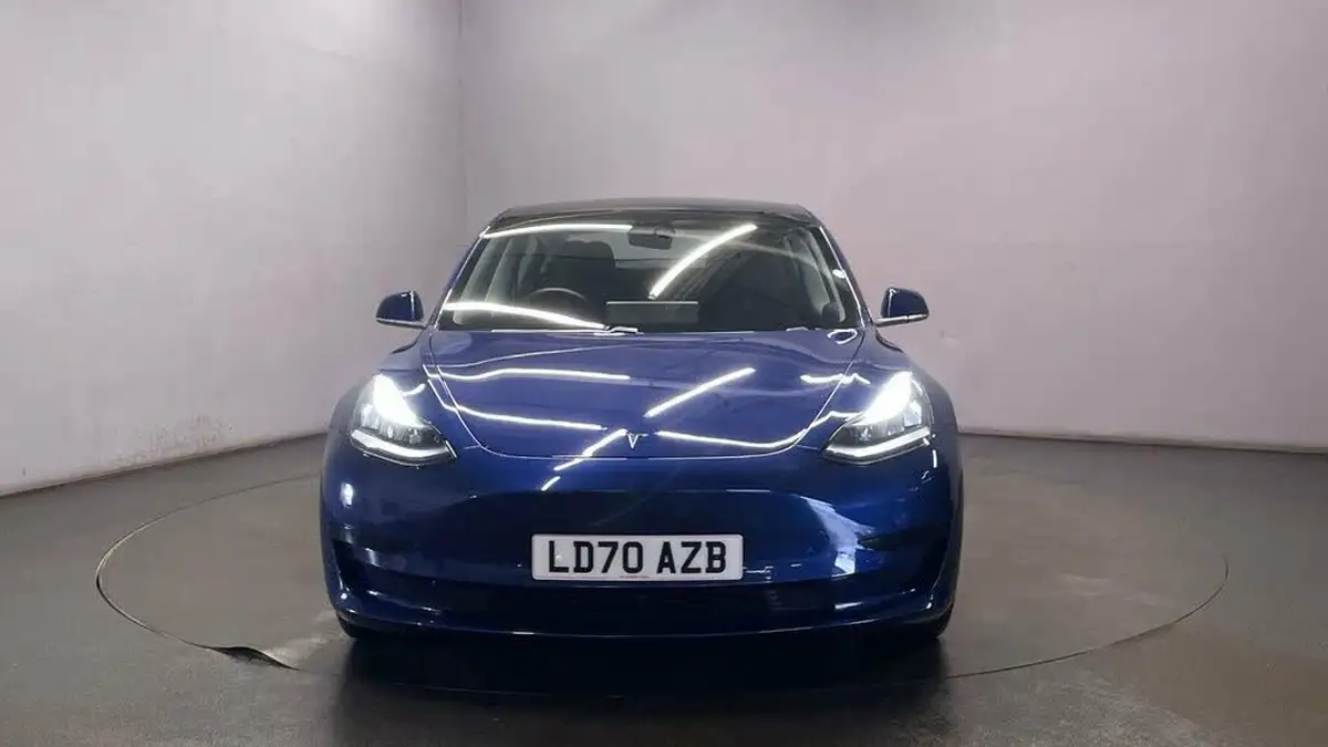 2020-tesla-model-3-e-standard-plus-big-2