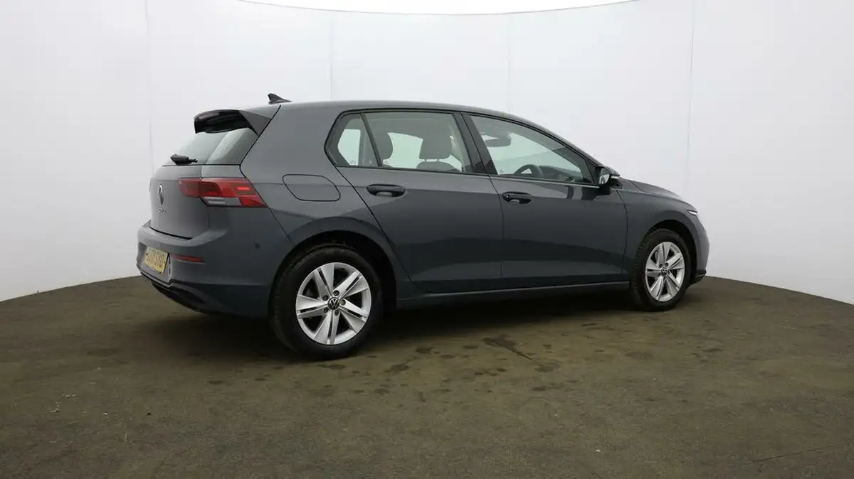 2021-volkswagen-golf-10-tsi-life-hatchback-big-48
